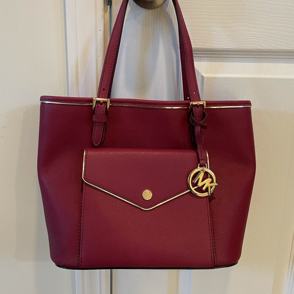 Michael Kors Jet Set Tote